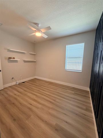 3467 74TH AVENUE CIRCLE E, Sarasota, FL 34243