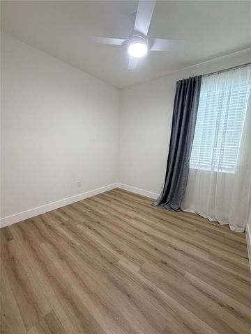 3467 74TH AVENUE CIRCLE E, Sarasota, FL 34243