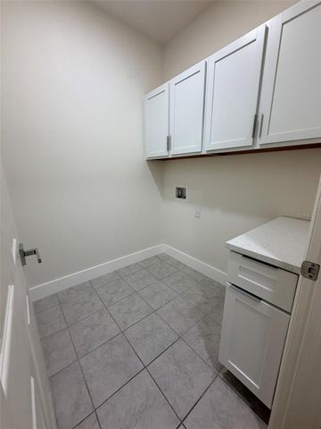 3467 74TH AVENUE CIRCLE E, Sarasota, FL 34243