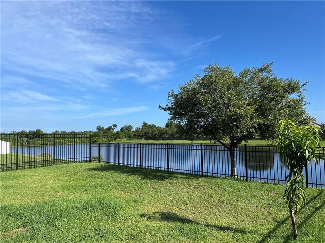 3467 74TH AVENUE CIRCLE E, Sarasota, FL 34243