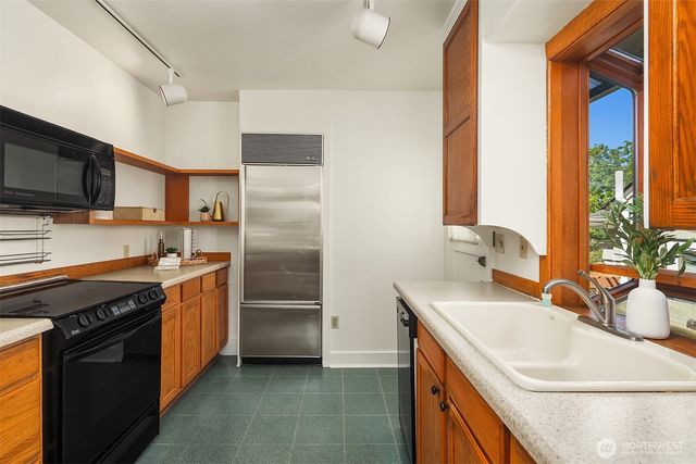 3802 NE 52nd Street, Seattle, WA 98105