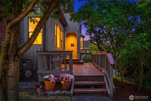 3802 NE 52nd Street, Seattle, WA 98105