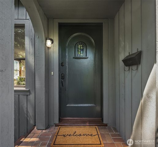 3802 NE 52nd Street, Seattle, WA 98105