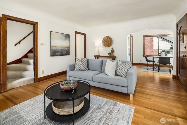 3802 NE 52nd Street, Seattle, WA 98105