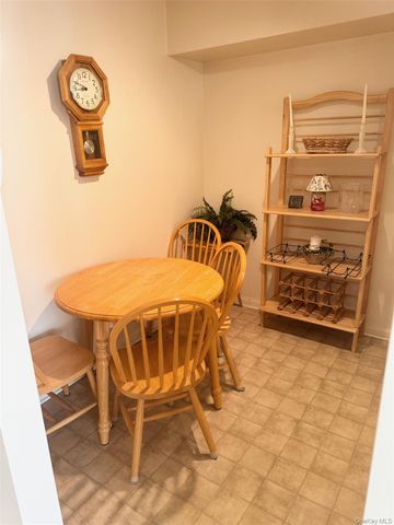 23 Windle Park B, Tarrytown, NY 10591