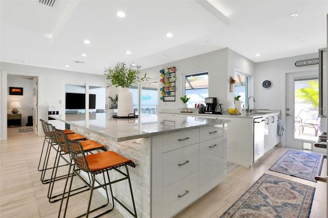 3694 GLEN OAKS MANOR DRIVE, Sarasota, FL 34232