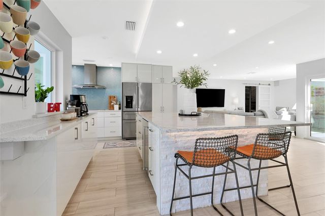 3694 GLEN OAKS MANOR DRIVE, Sarasota, FL 34232