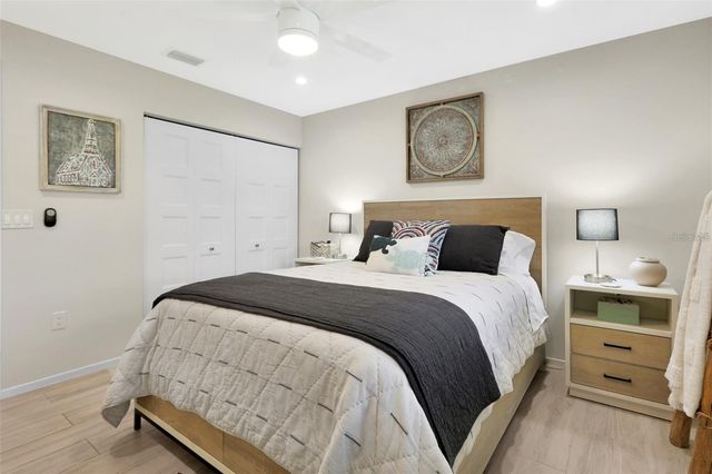 3694 GLEN OAKS MANOR DRIVE, Sarasota, FL 34232