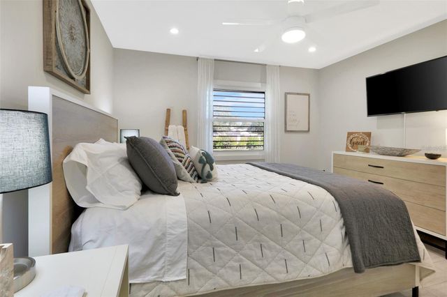 3694 GLEN OAKS MANOR DRIVE, Sarasota, FL 34232