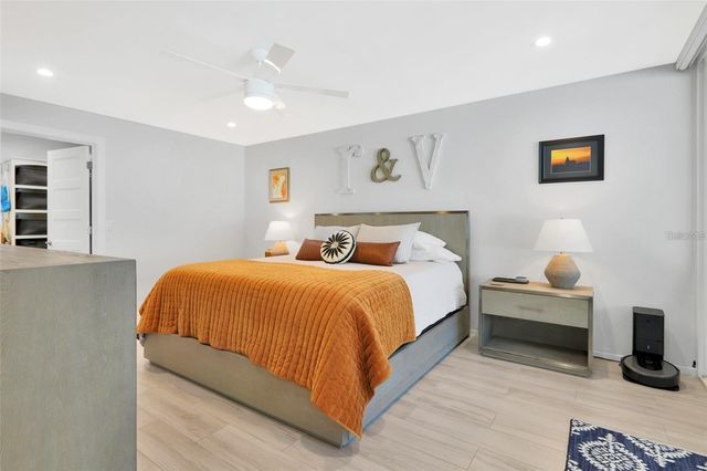 3694 GLEN OAKS MANOR DRIVE, Sarasota, FL 34232