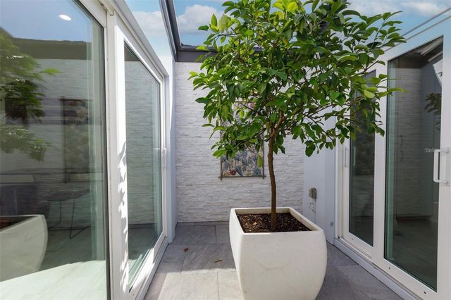 3694 GLEN OAKS MANOR DRIVE, Sarasota, FL 34232