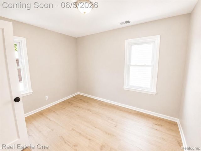 3926 21st Street, Wyandotte, MI 48192