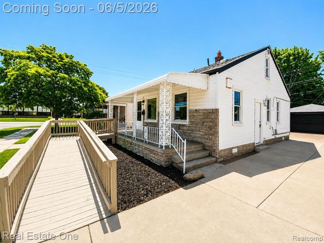 3926 21st Street, Wyandotte, MI 48192