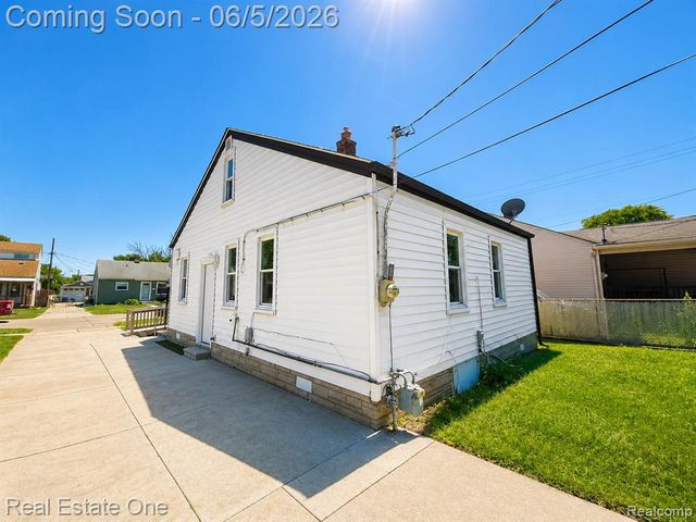 3926 21st Street, Wyandotte, MI 48192
