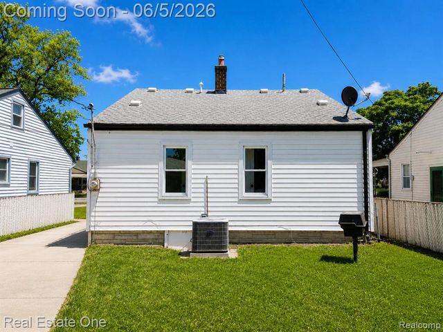 3926 21st Street, Wyandotte, MI 48192