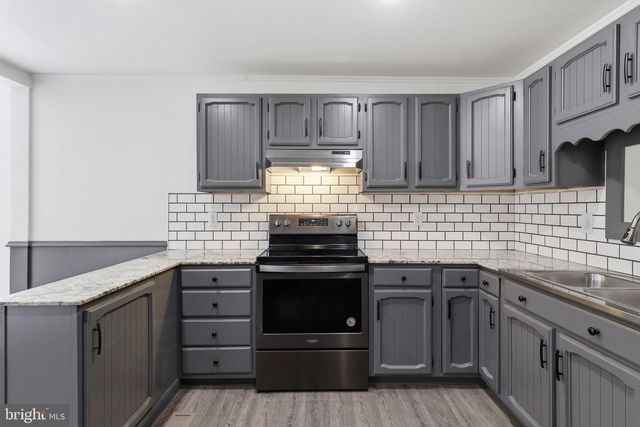 430 HYKES MILL RD, Manchester, PA 17345