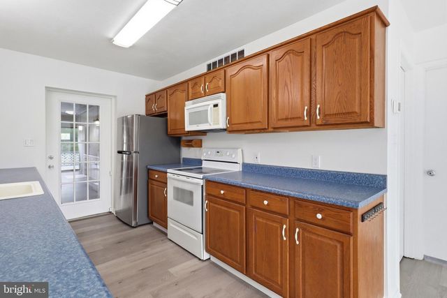 430 HYKES MILL RD, Manchester, PA 17345