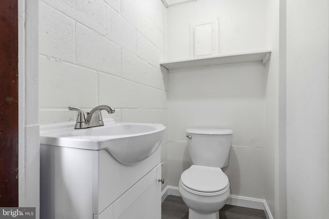 430 HYKES MILL RD, Manchester, PA 17345