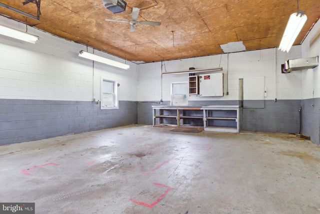 430 HYKES MILL RD, Manchester, PA 17345