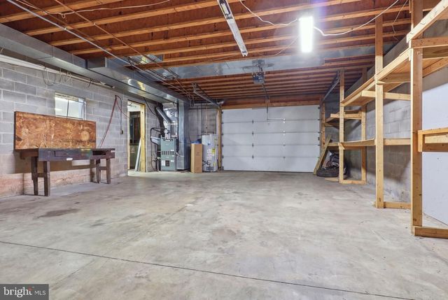 430 HYKES MILL RD, Manchester, PA 17345