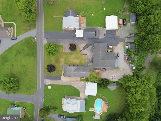 430 HYKES MILL RD, Manchester, PA 17345