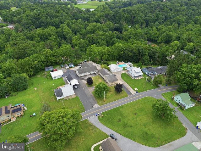 430 HYKES MILL RD, Manchester, PA 17345