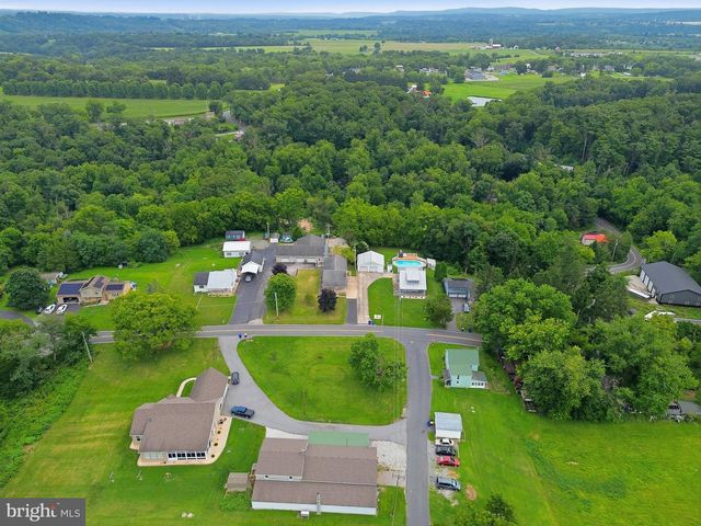 430 HYKES MILL RD, Manchester, PA 17345
