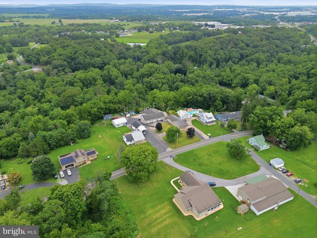 430 HYKES MILL RD, Manchester, PA 17345