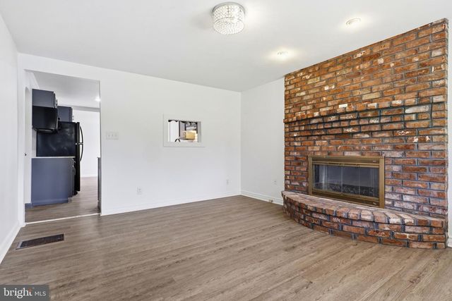 430 HYKES MILL RD, Manchester, PA 17345