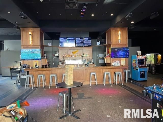 300 BRADY Street, Davenport, IA 52801