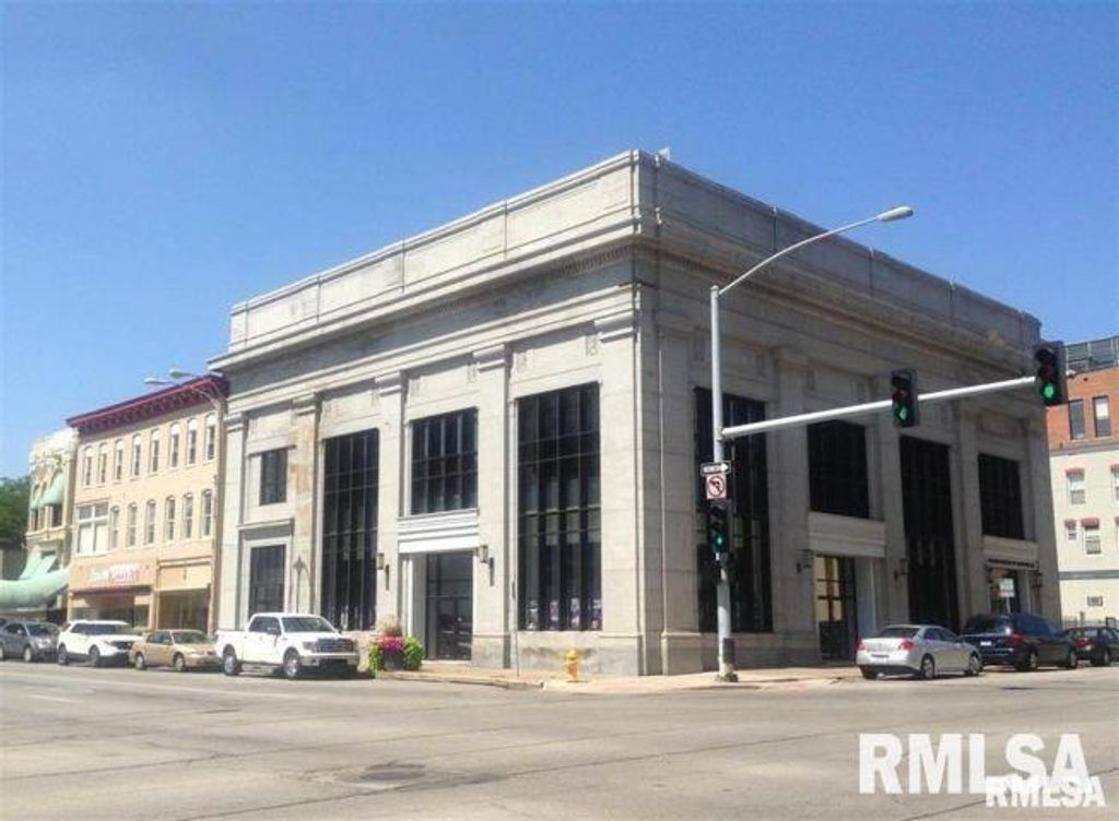 300 BRADY Street, Davenport, IA 52801