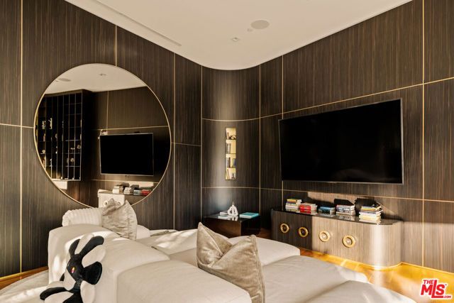 1723 Rising Glen Road, Los Angeles, CA 90069