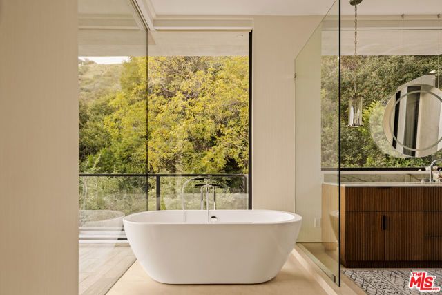 1723 Rising Glen Road, Los Angeles, CA 90069