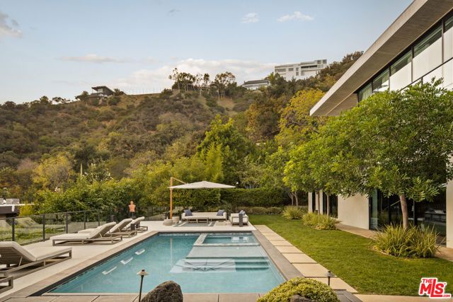 1723 Rising Glen Road, Los Angeles, CA 90069