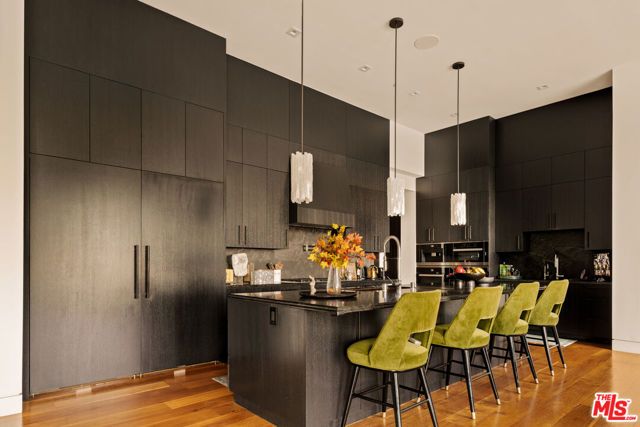 1723 Rising Glen Road, Los Angeles, CA 90069