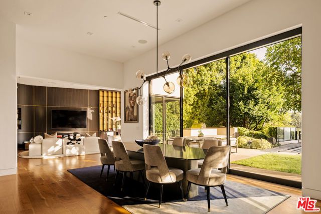 1723 Rising Glen Road, Los Angeles, CA 90069