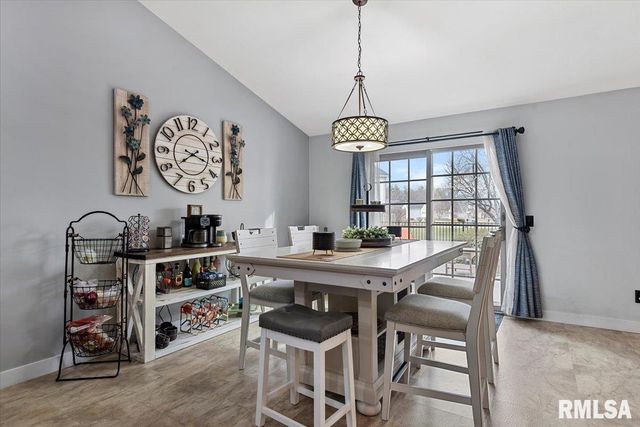 212 GLOUCESTER Court, Chatham, IL 62629