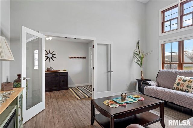 212 GLOUCESTER Court, Chatham, IL 62629