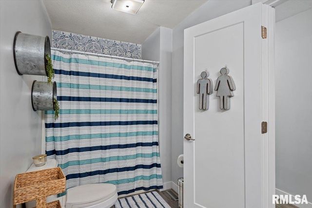 212 GLOUCESTER Court, Chatham, IL 62629