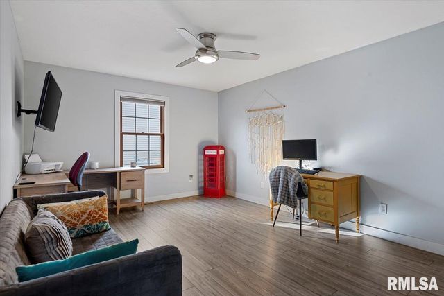 212 GLOUCESTER Court, Chatham, IL 62629