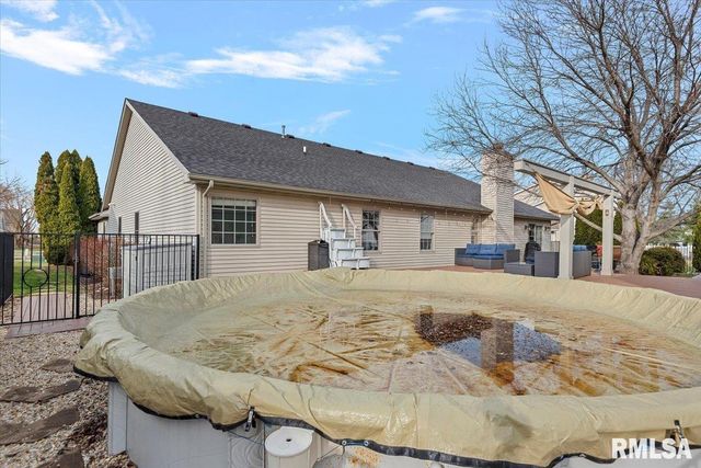 212 GLOUCESTER Court, Chatham, IL 62629