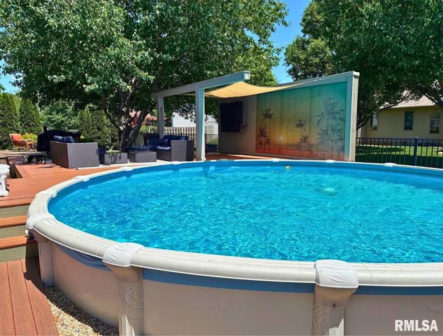 212 GLOUCESTER Court, Chatham, IL 62629