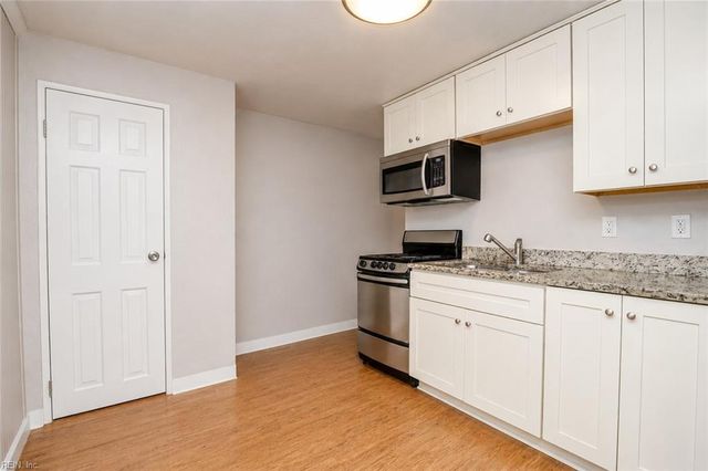 315 15th St Apt 2, Virginia Beach, VA 23451