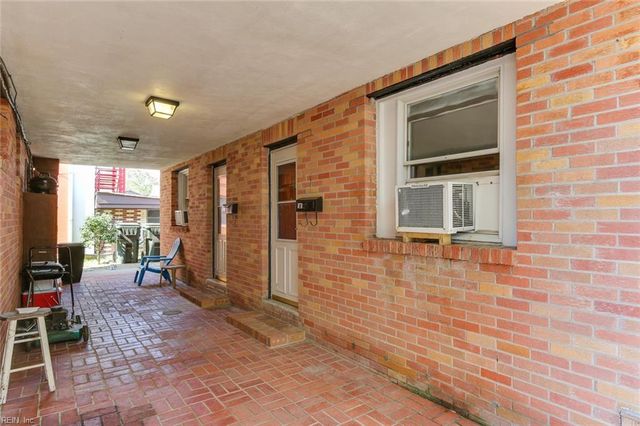315 15th St Apt 2, Virginia Beach, VA 23451