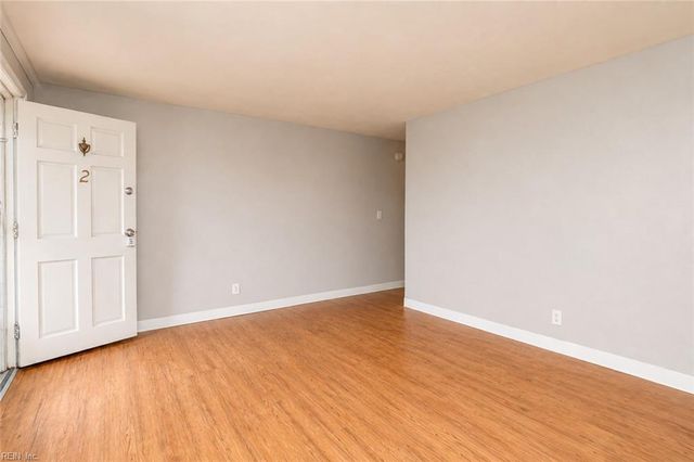 315 15th St Apt 2, Virginia Beach, VA 23451