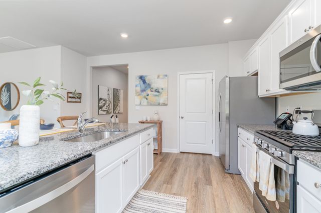4080 Robin Song Way, Loris, SC 29569