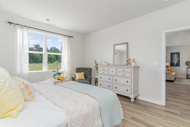 4080 Robin Song Way, Loris, SC 29569