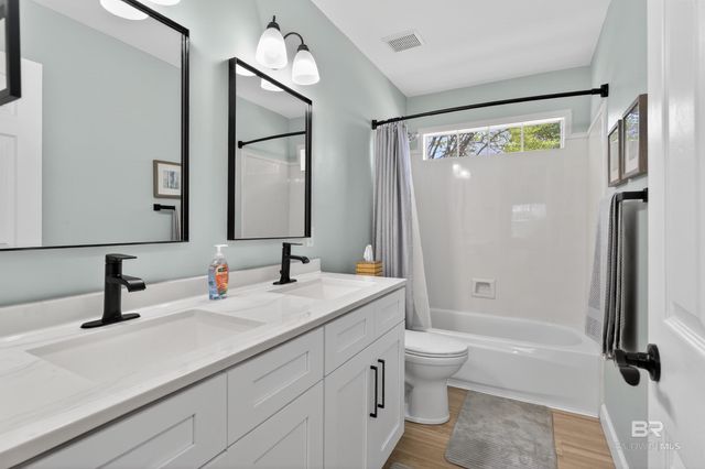 9658 Poets Corner, Daphne, AL 36526