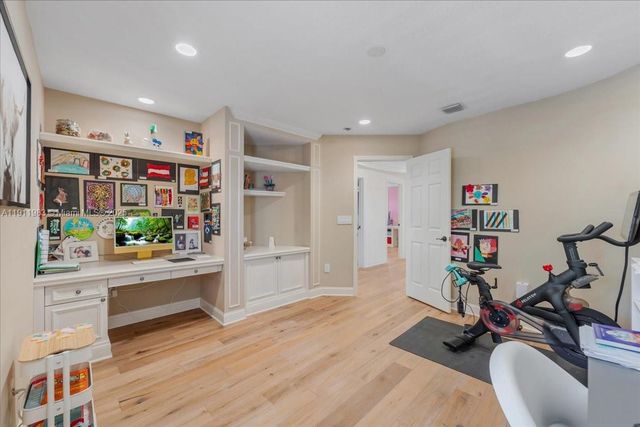 5235 SW 171st Ave, Miramar, FL 33027