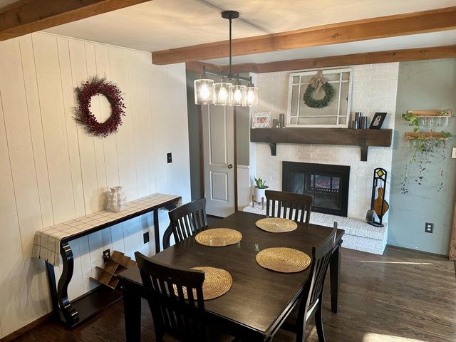 8055 50th AVENUE, Kenosha, WI 53142